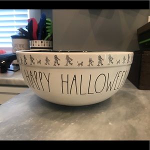 Large Rae Dunn Bowl